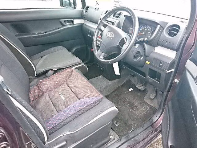 DAIHATSU MOVE CONTE