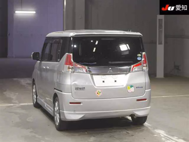 MITSUBISHI DELICA D:2