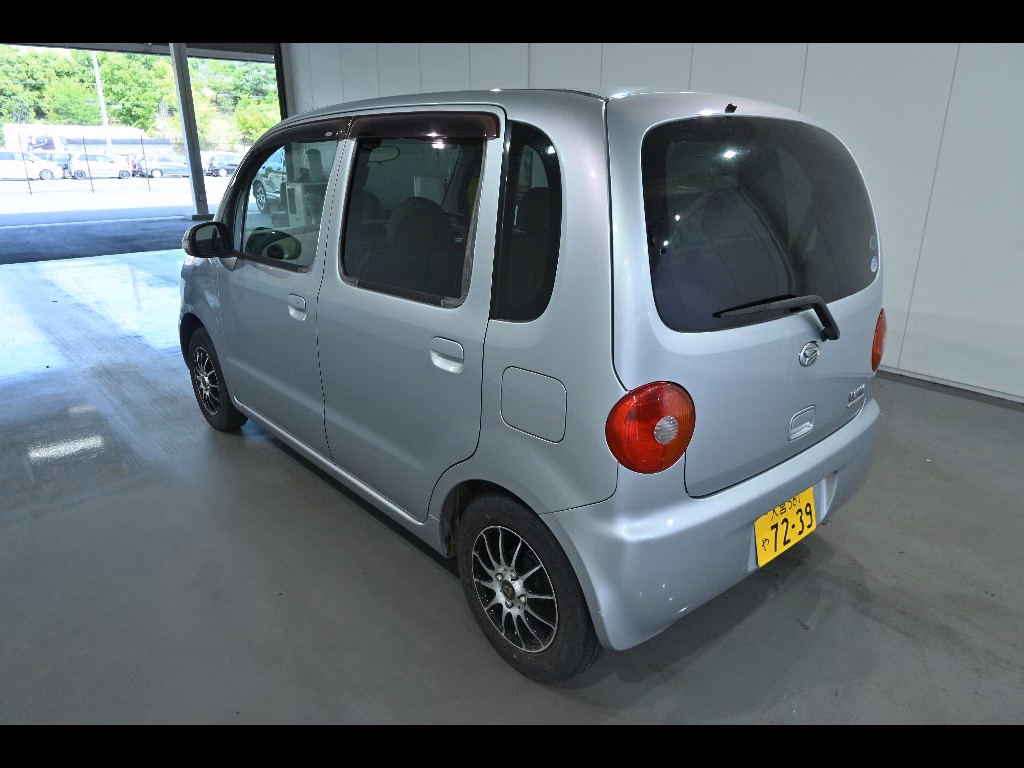 DAIHATSU MOVE LATTE