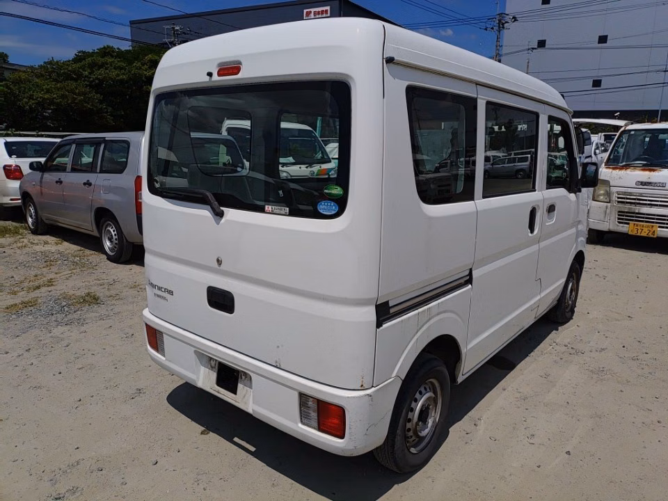 MITSUBISHI MINICAB