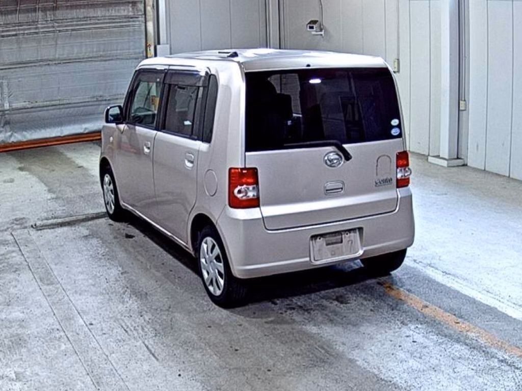 DAIHATSU MOVE CONTE
