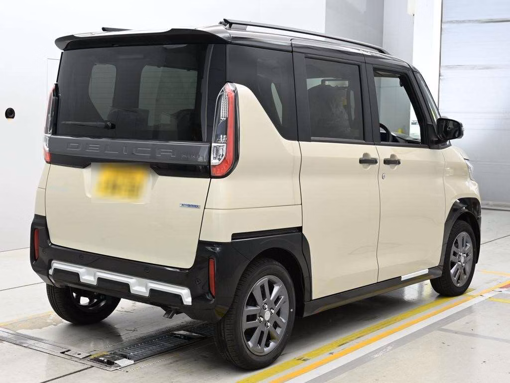 MITSUBISHI DELICA MINI