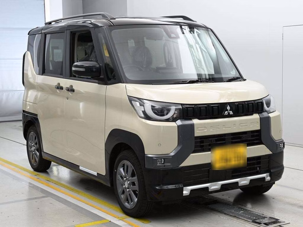 MITSUBISHI DELICA MINI