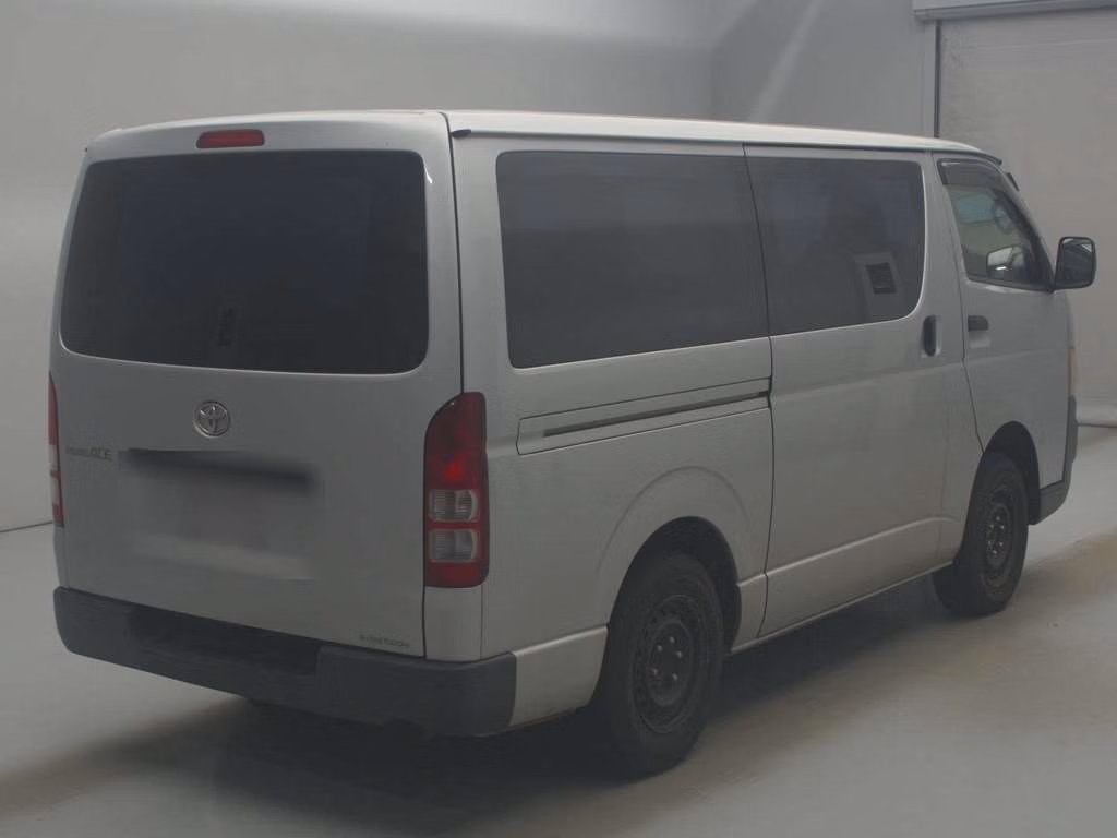 TOYOTA REGIUS ACE