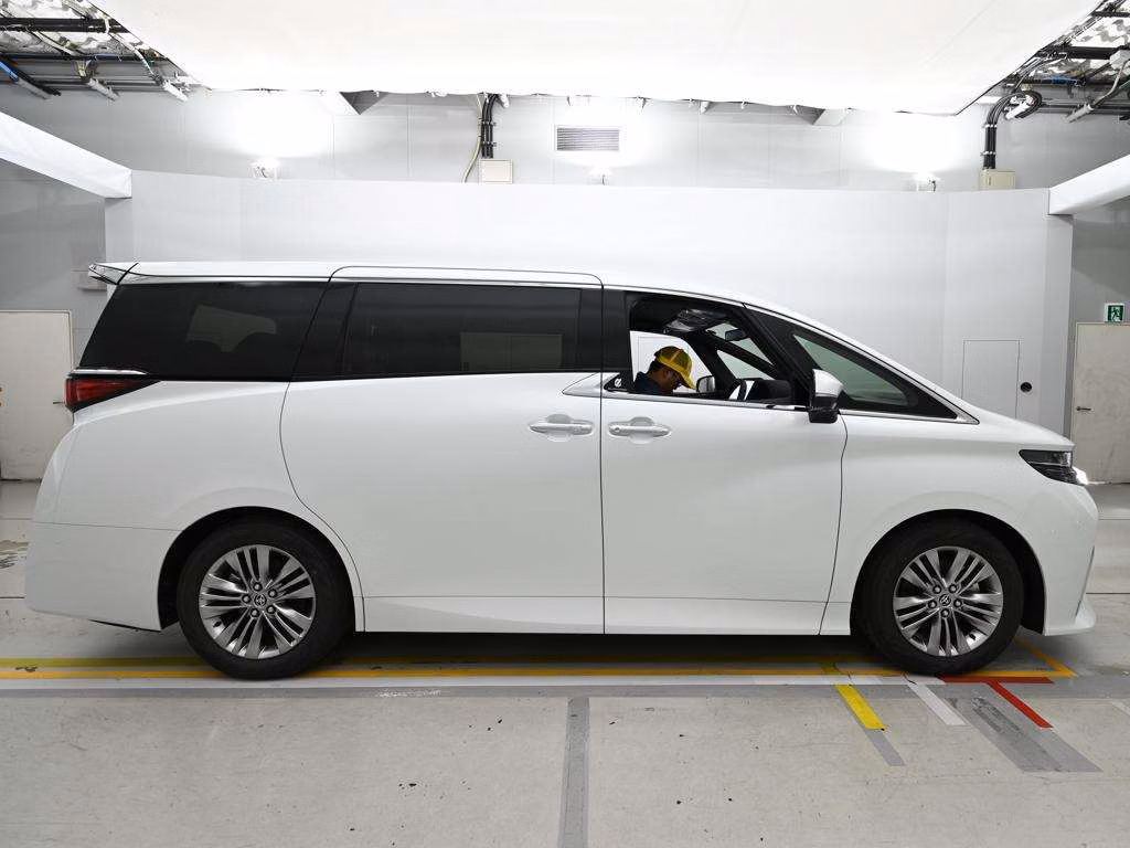 TOYOTA ALPHARD