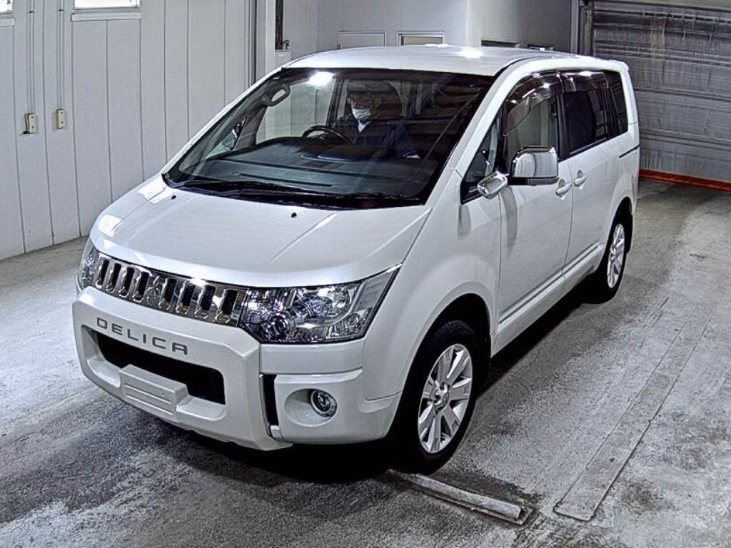 MITSUBISHI DELICA D:5
