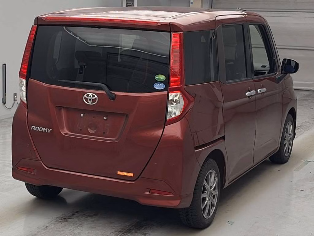 TOYOTA ROOMY