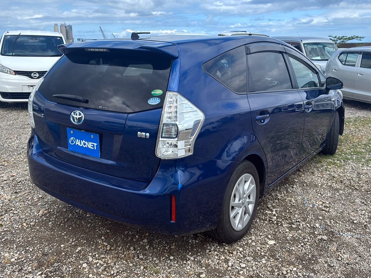 TOYOTA PRIUS ALPHA