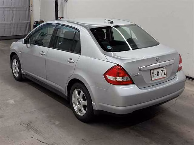 NISSAN TIIDA LATIO