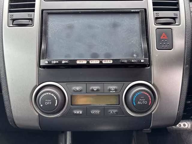 NISSAN TIIDA LATIO