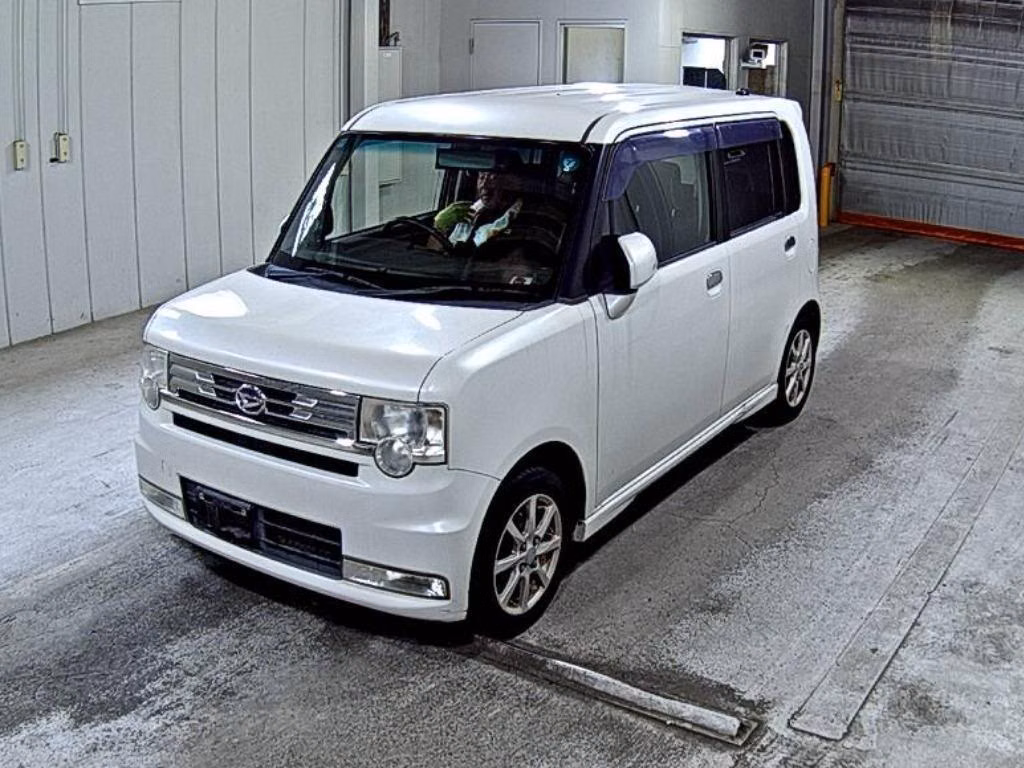 DAIHATSU MOVE CONTE