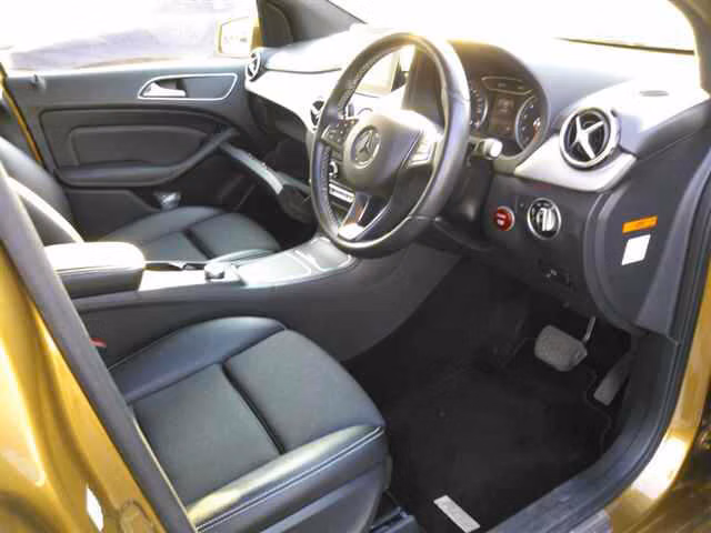 MERCEDES-BENZ B-CLASS