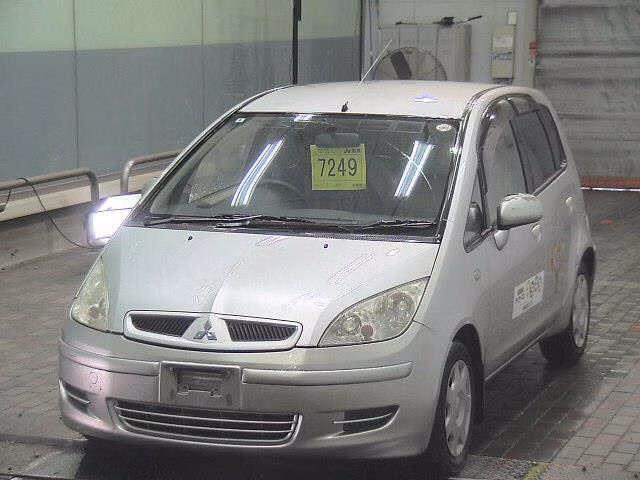 MITSUBISHI COLT
