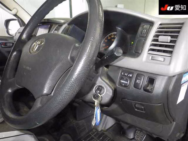 TOYOTA REGIUS ACE