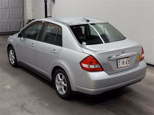 NISSAN TIIDA LATIO