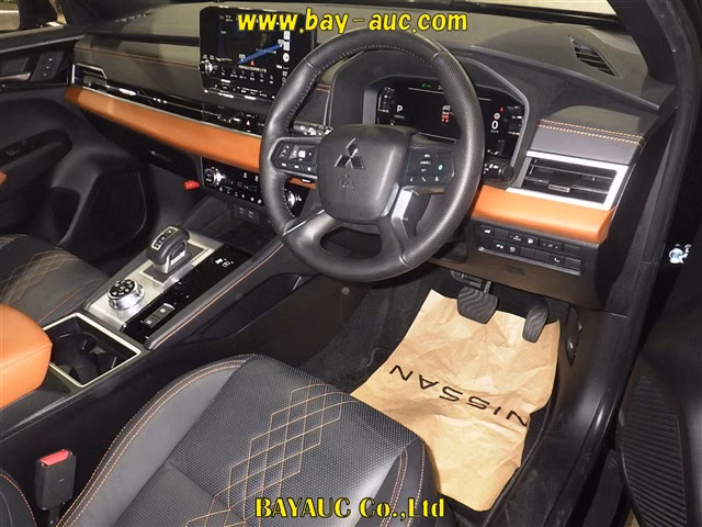 MITSUBISHI OUTLANDER