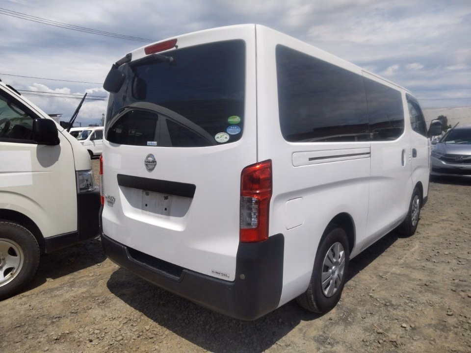 NISSAN NV350 CARAVAN