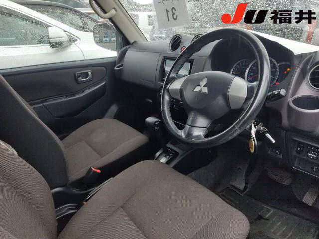 MITSUBISHI PAJERO MINI