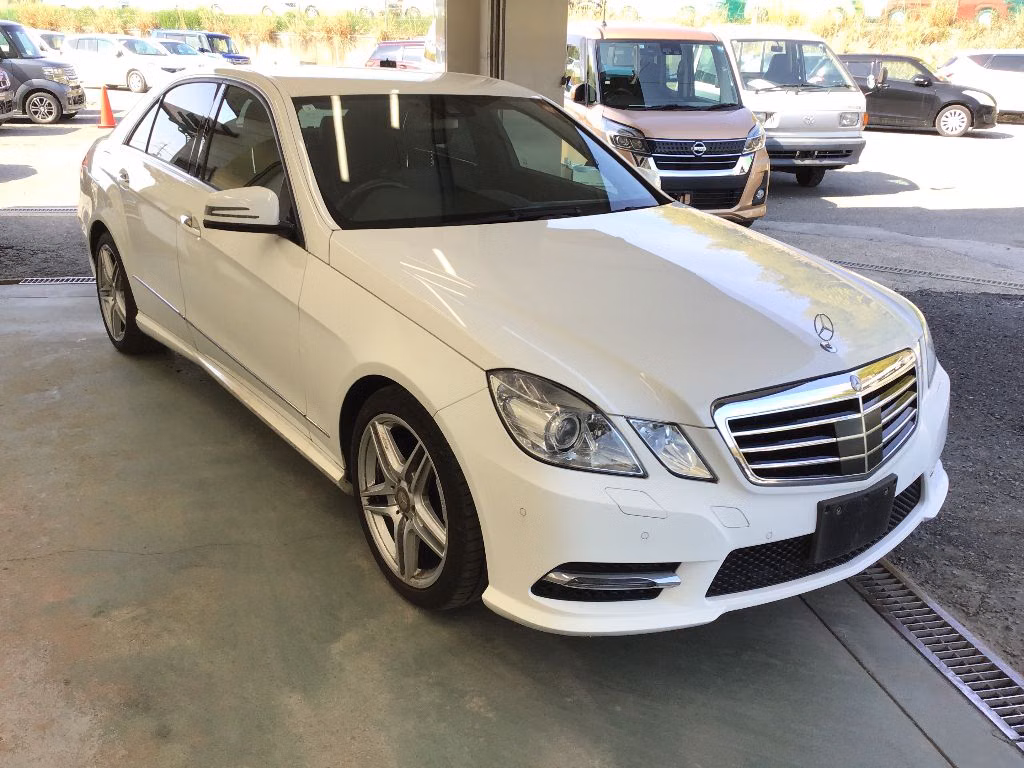MERCEDES-BENZ E-CLASS