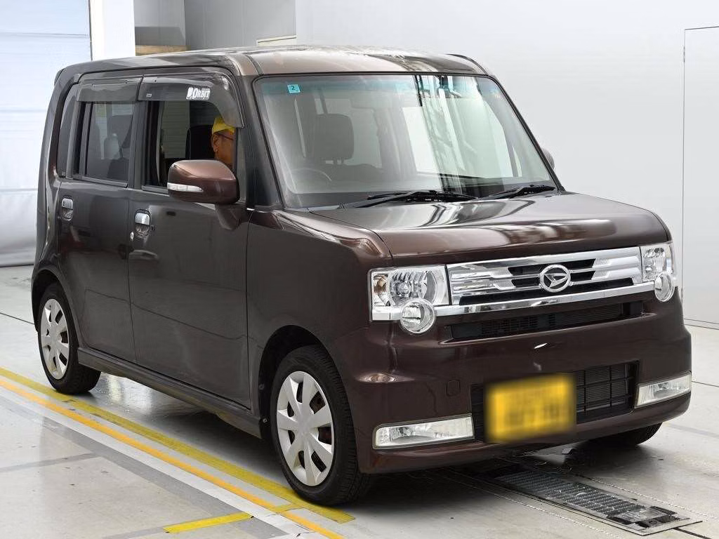 DAIHATSU MOVE CONTE