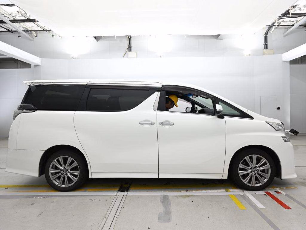 TOYOTA VELLFIRE
