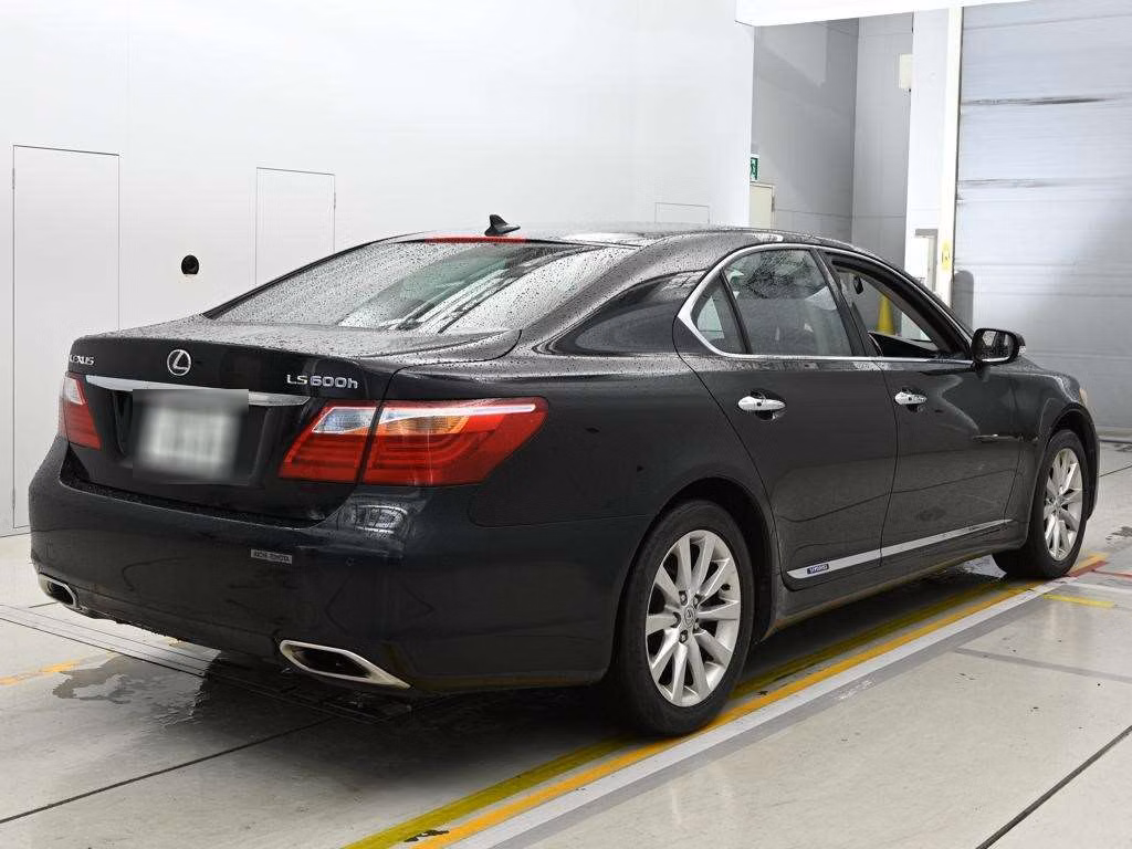 LEXUS LS600H