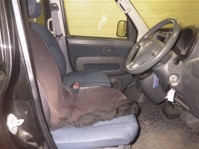 TOYOTA PIXIS VAN