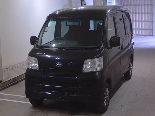 TOYOTA PIXIS VAN