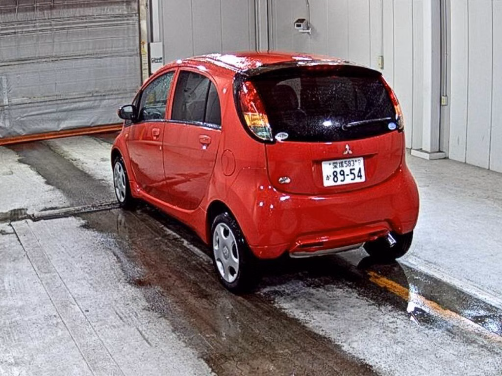 MITSUBISHI I