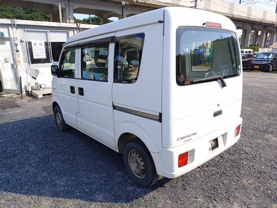 MITSUBISHI MINICAB
