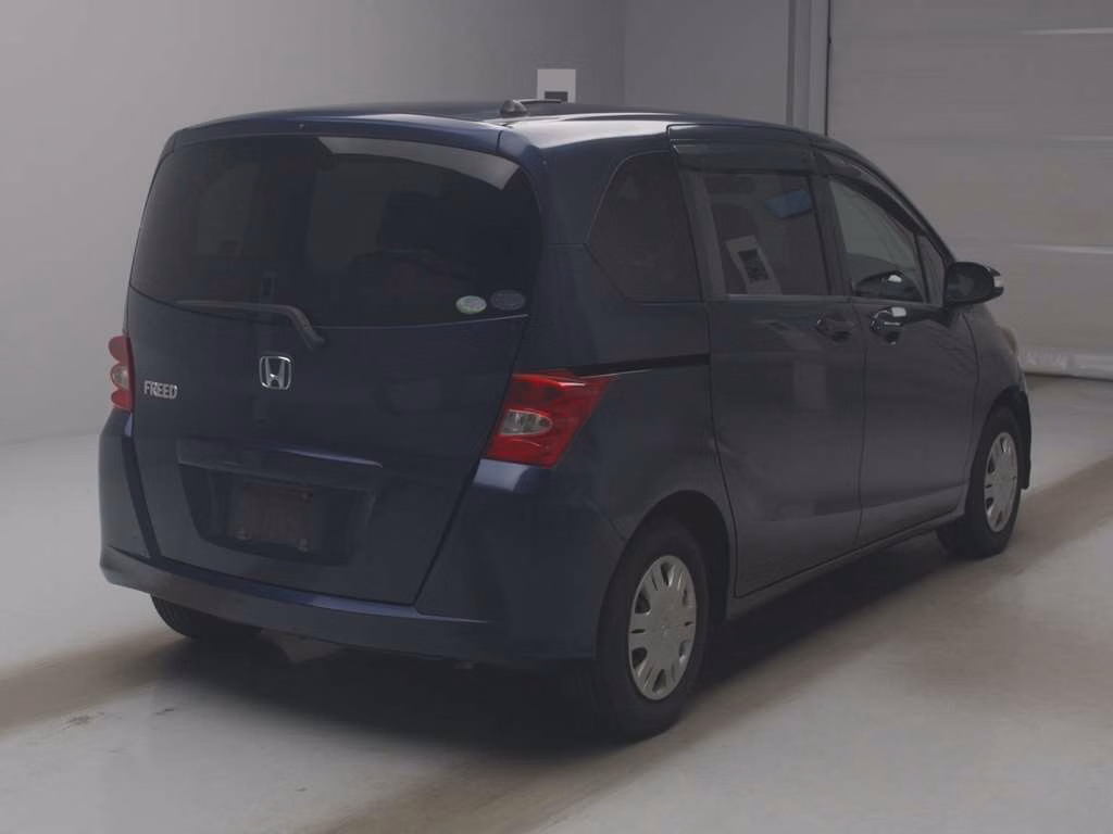 HONDA FREED SPIKE
