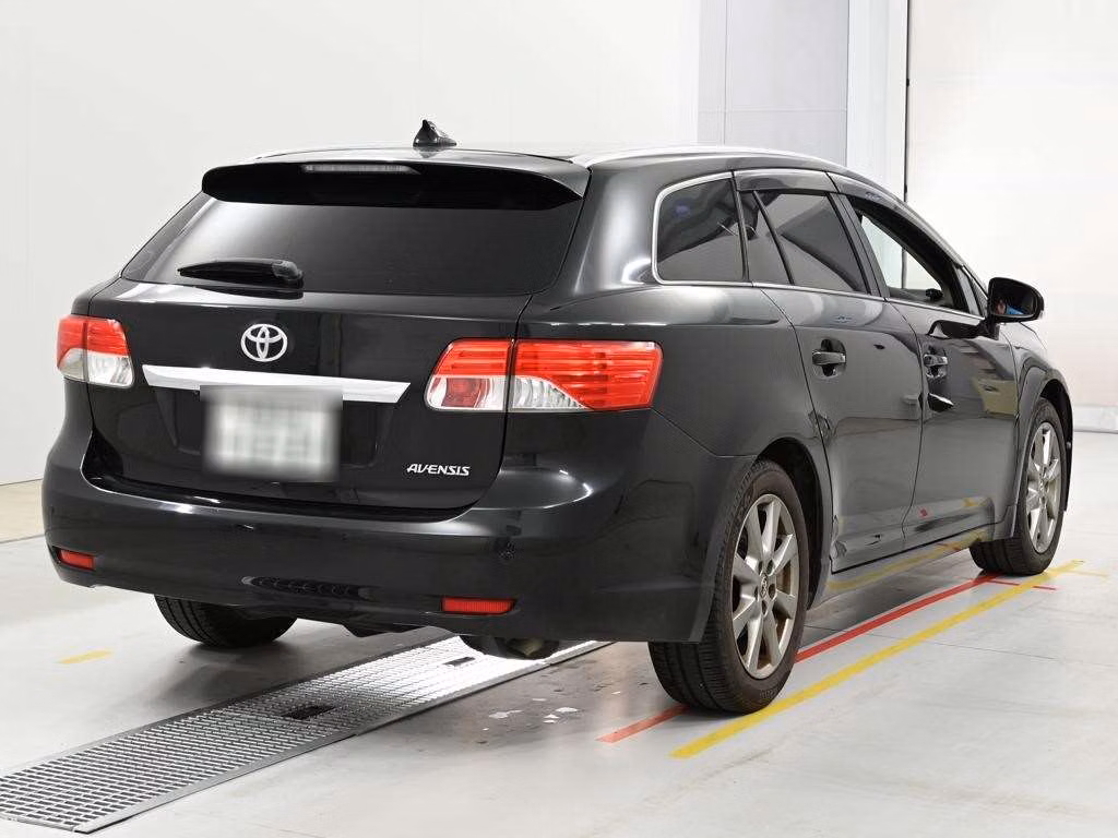 TOYOTA AVENSIS
