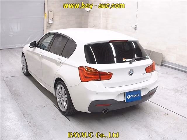 BMW 1-SERIES