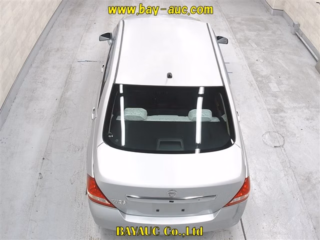 NISSAN TIIDA LATIO