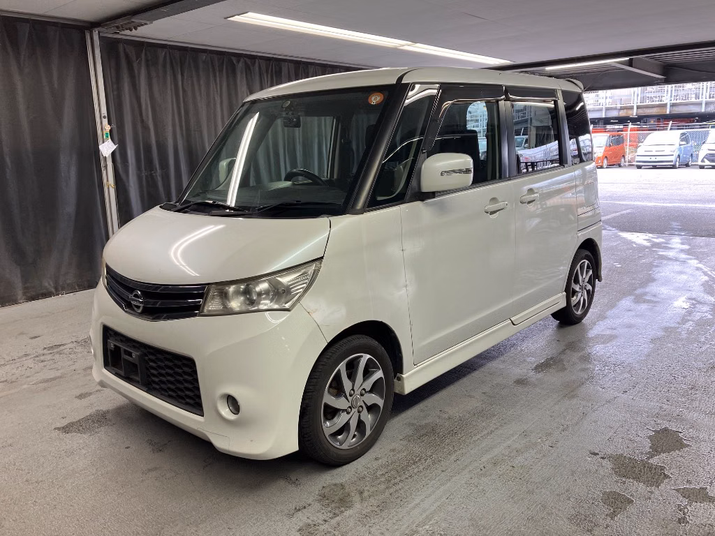 NISSAN ROOX