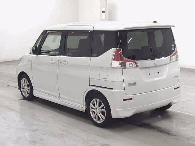 MITSUBISHI DELICA D:2