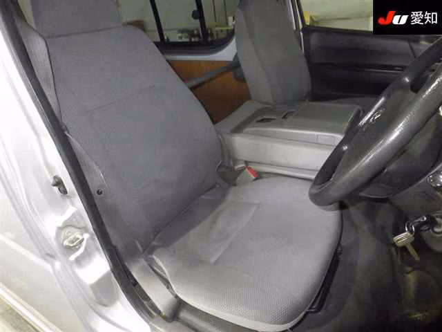 TOYOTA REGIUS ACE