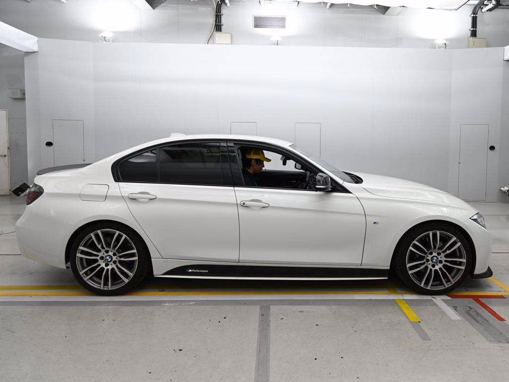 BMW 3-SERIES