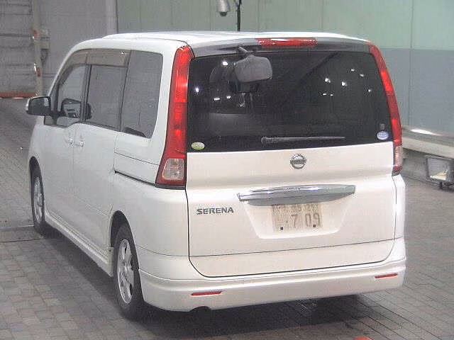 NISSAN SERENA