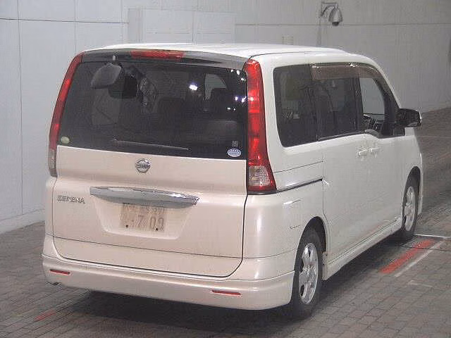 NISSAN SERENA