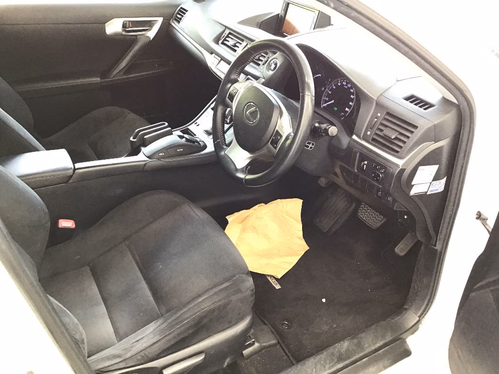 LEXUS CT200H