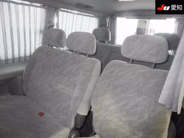 TOYOTA HIACE REGIUS