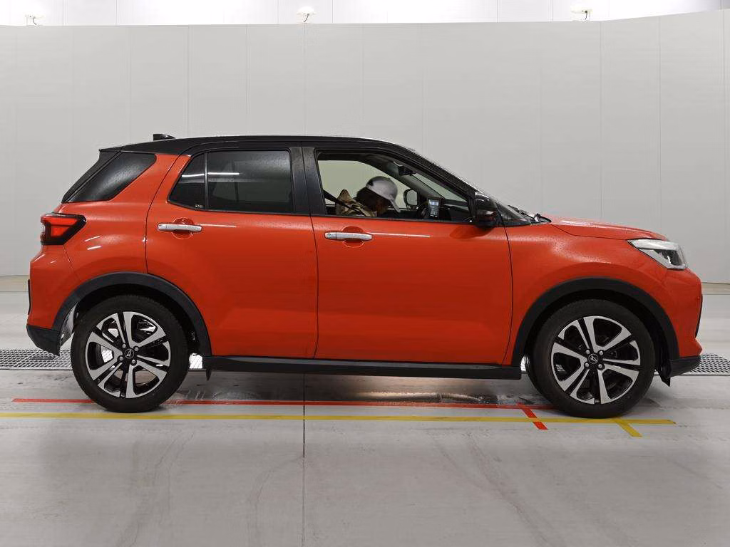 DAIHATSU ROCKY
