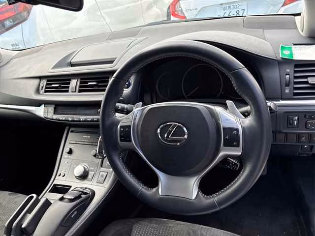 LEXUS CT200H