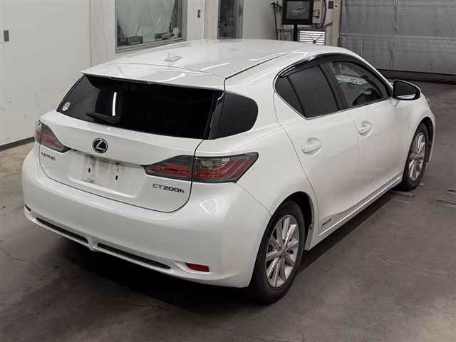 LEXUS CT200H