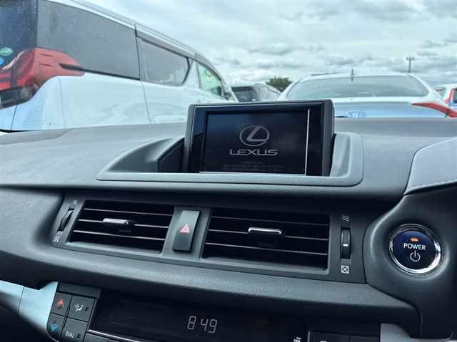 LEXUS CT200H