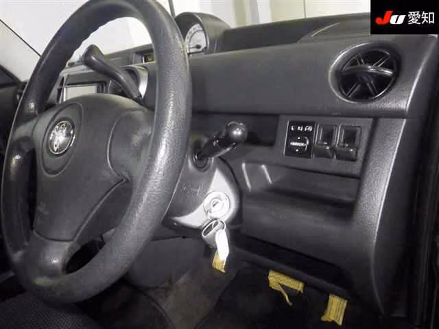 TOYOTA BB