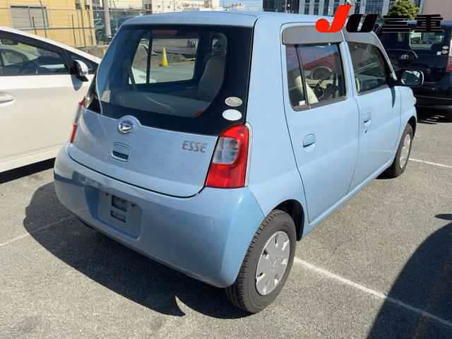 DAIHATSU ESSE