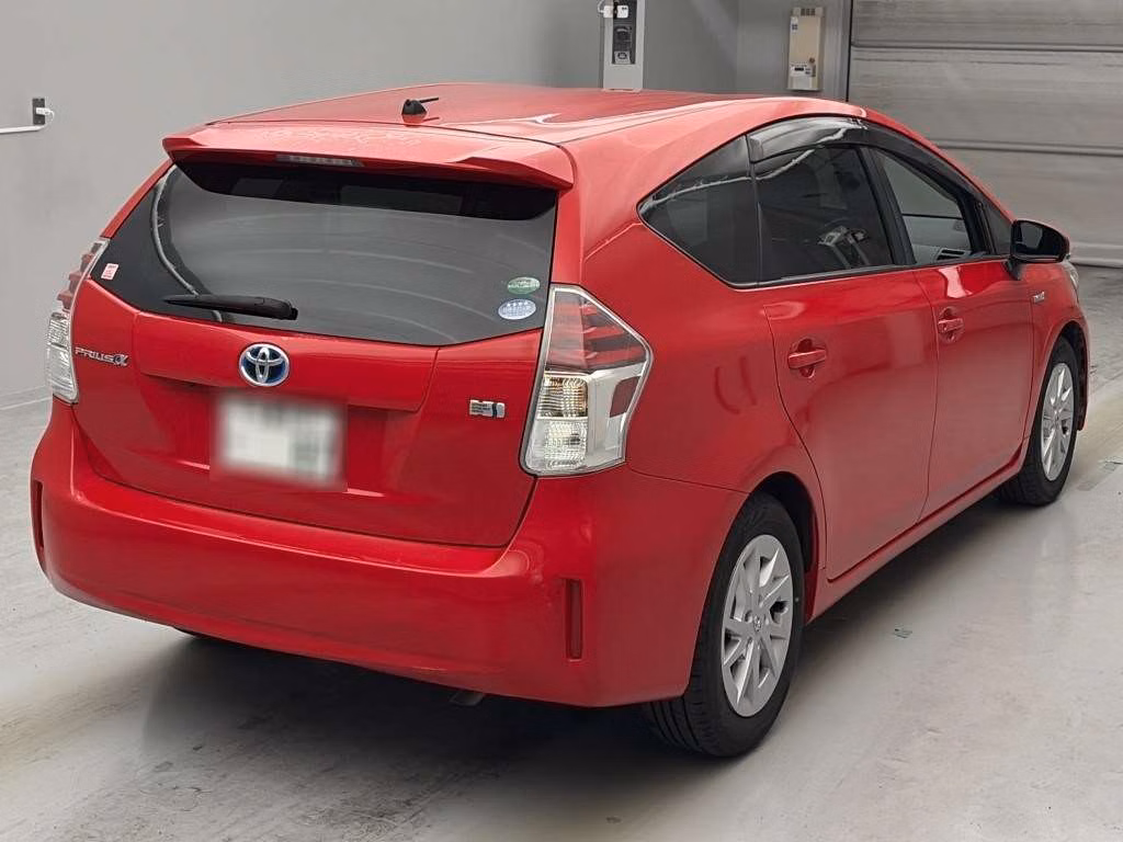 TOYOTA PRIUS ALPHA