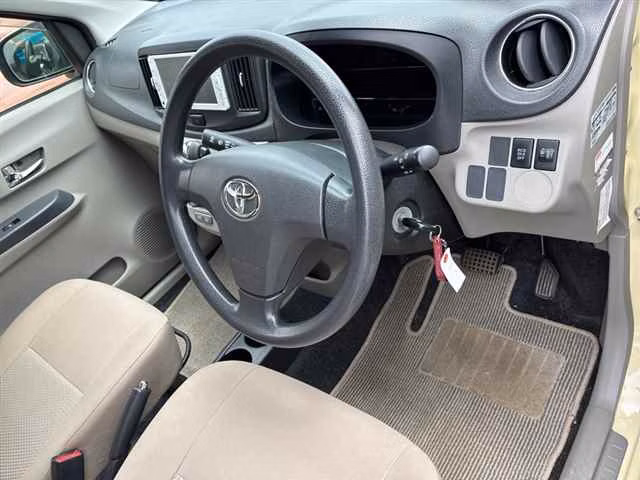 TOYOTA PIXIS EPOCH
